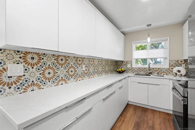 11046 Via San Marco, San Diego, CA 92129
