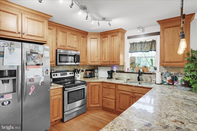 72 CIDER MILL RD, Mertztown, PA 19539