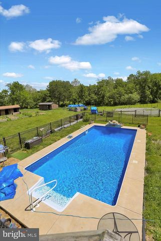 72 CIDER MILL RD, Mertztown, PA 19539