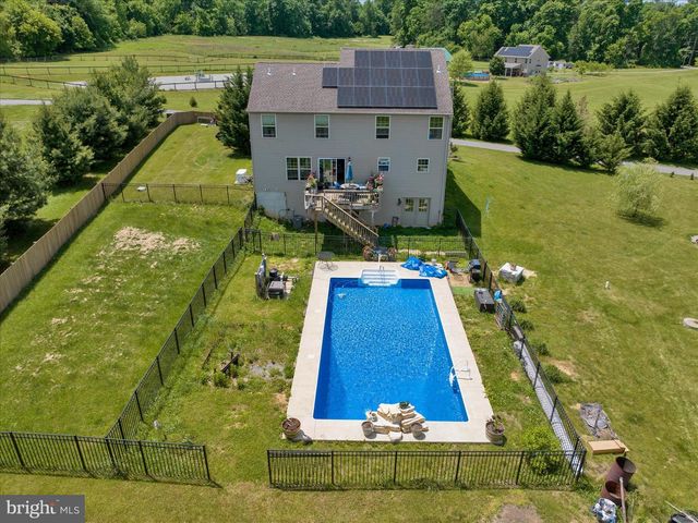 72 CIDER MILL RD, Mertztown, PA 19539