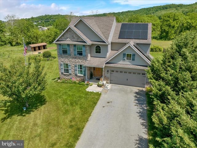 72 CIDER MILL RD, Mertztown, PA 19539