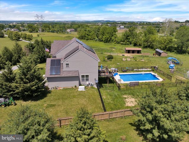 72 CIDER MILL RD, Mertztown, PA 19539