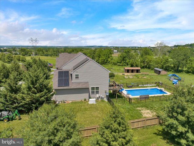 72 CIDER MILL RD, Mertztown, PA 19539