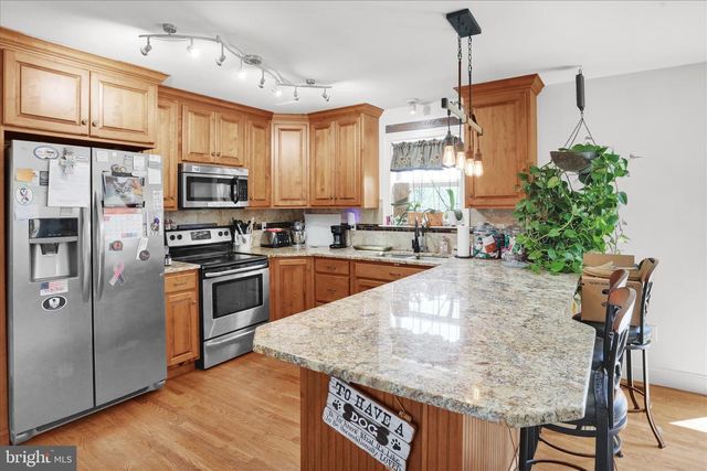 72 CIDER MILL RD, Mertztown, PA 19539