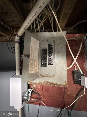 5537 PEMBERTON ST, Philadelphia, PA 19143