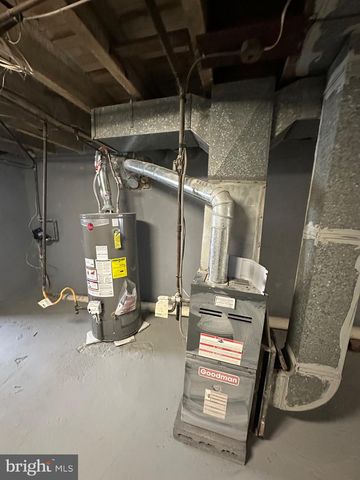 5537 PEMBERTON ST, Philadelphia, PA 19143