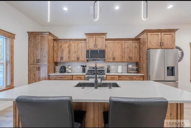 4351 Yeti Ln, Island Park, ID 83429