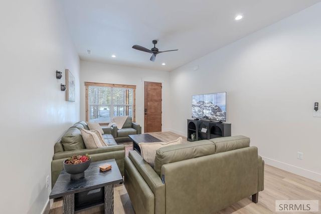 4351 Yeti Ln, Island Park, ID 83429