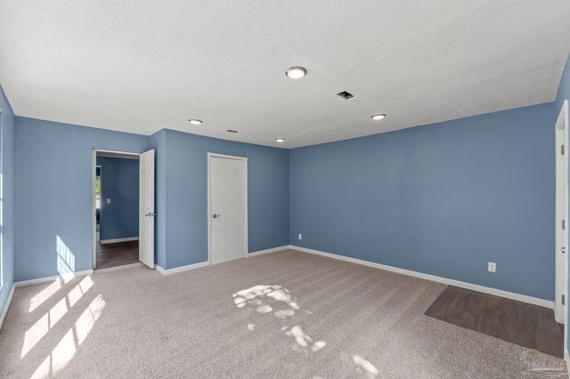 205 Mckinley Dr, Pensacola, FL 32505