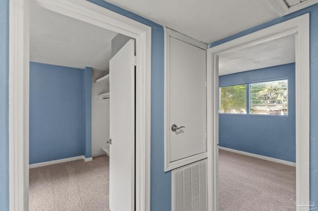 205 Mckinley Dr, Pensacola, FL 32505