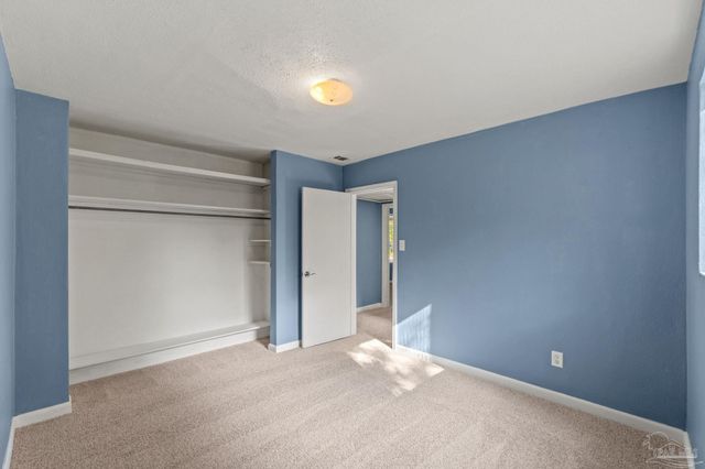 205 Mckinley Dr, Pensacola, FL 32505