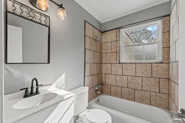 205 Mckinley Dr, Pensacola, FL 32505