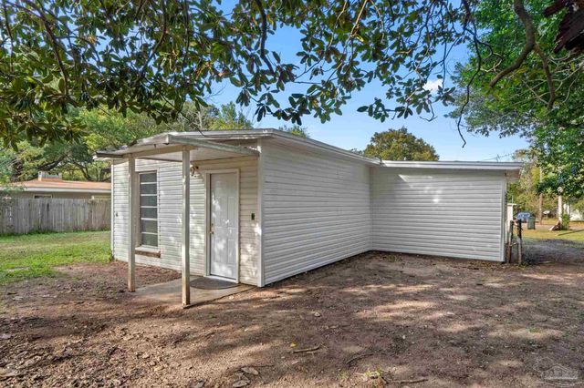 205 Mckinley Dr, Pensacola, FL 32505
