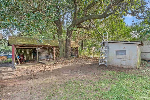 205 Mckinley Dr, Pensacola, FL 32505