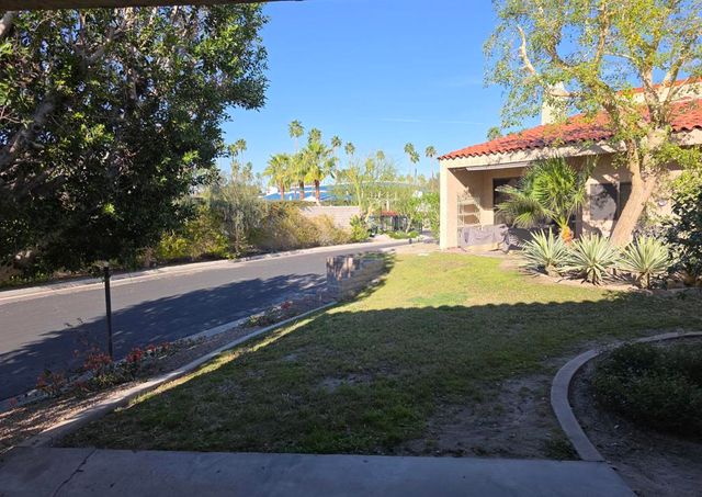 464 E Calle Begonia, Palm Springs, CA 92262