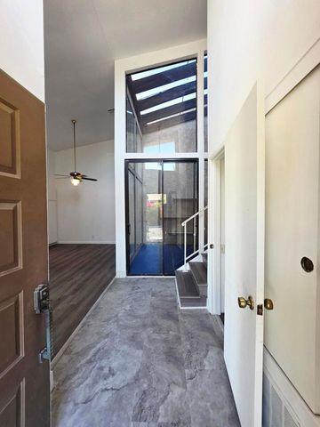 464 E Calle Begonia, Palm Springs, CA 92262