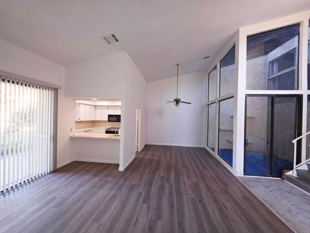 464 E Calle Begonia, Palm Springs, CA 92262