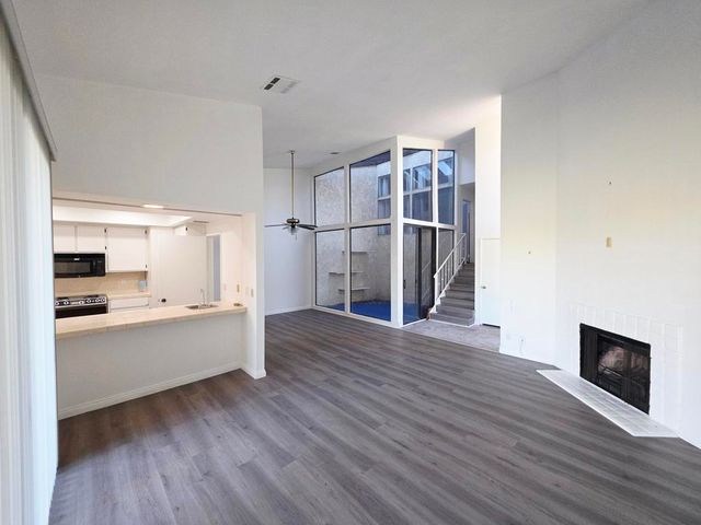 464 E Calle Begonia, Palm Springs, CA 92262