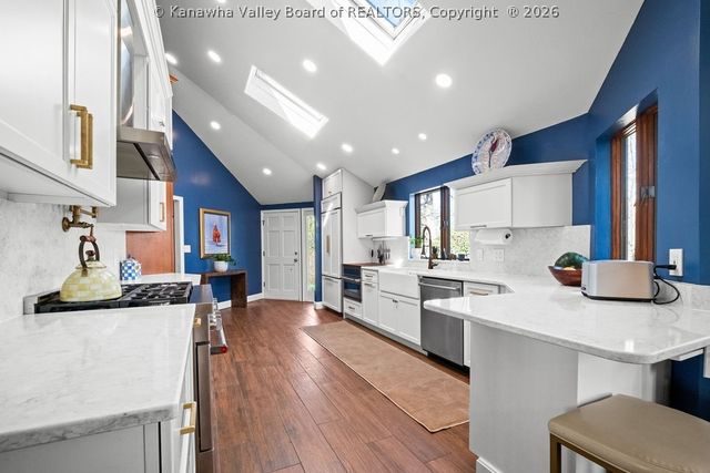 1620 Ridgeview Road, Charleston, WV 25314