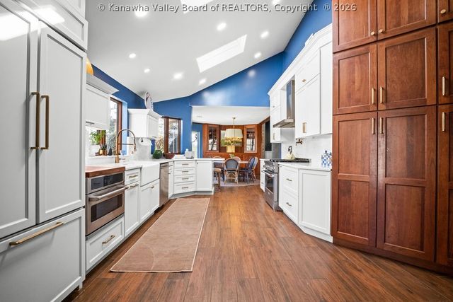 1620 Ridgeview Road, Charleston, WV 25314
