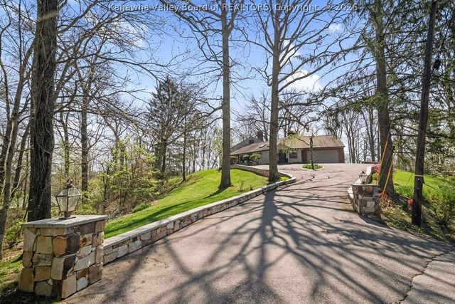 1620 Ridgeview Road, Charleston, WV 25314