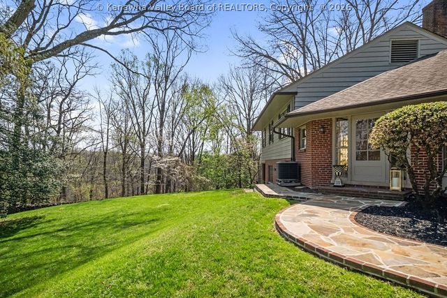 1620 Ridgeview Road, Charleston, WV 25314