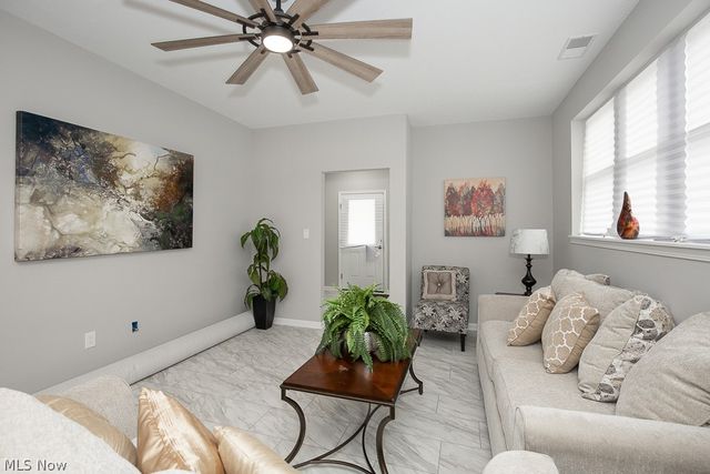 3142 E 135, Cleveland, OH 44120