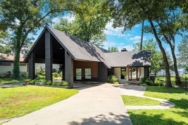 162 Lake Drive, Enchanted Oaks, TX 75156