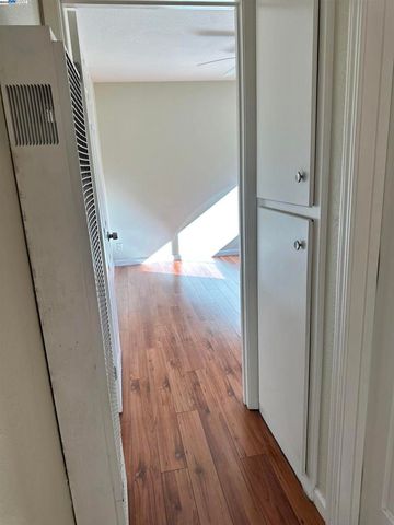 224 Flanders Ct, Hayward, CA 94541