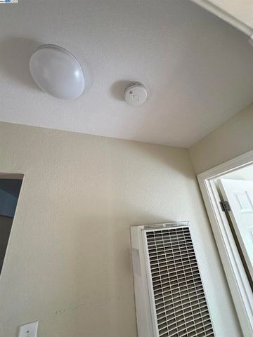 224 Flanders Ct, Hayward, CA 94541