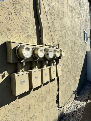 224 Flanders Ct, Hayward, CA 94541