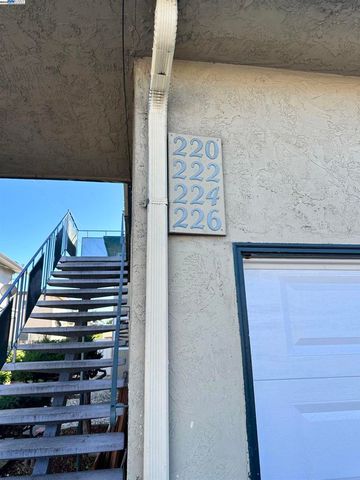 224 Flanders Ct, Hayward, CA 94541