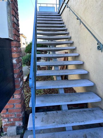 224 Flanders Ct, Hayward, CA 94541