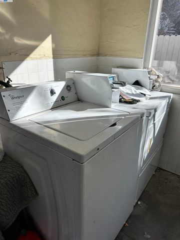 224 Flanders Ct, Hayward, CA 94541