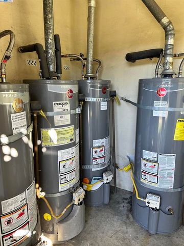 224 Flanders Ct, Hayward, CA 94541