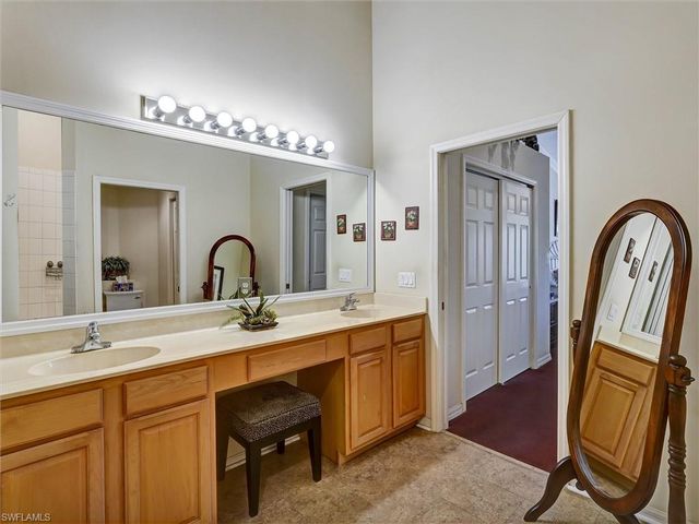 895 Eastham WAY M202, Naples, FL 34104