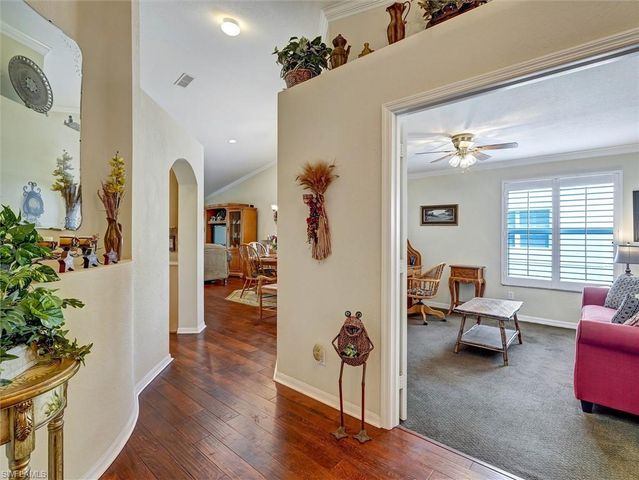 895 Eastham WAY M202, Naples, FL 34104