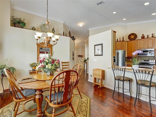 895 Eastham WAY M202, Naples, FL 34104