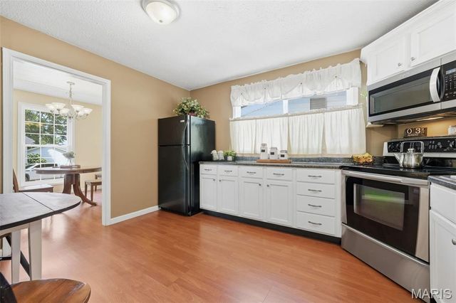 27 Michelle Lane, St Peters, MO 63376