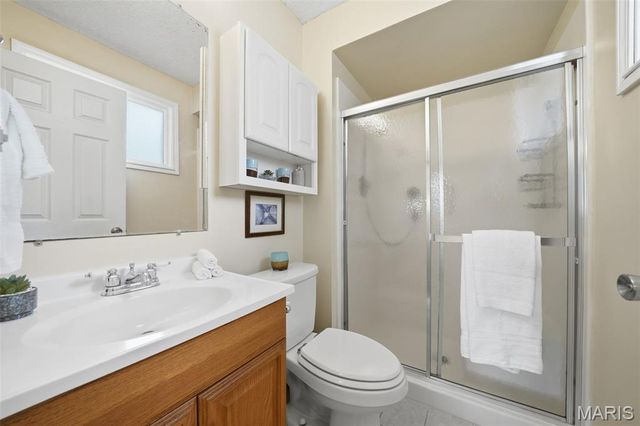 27 Michelle Lane, St Peters, MO 63376