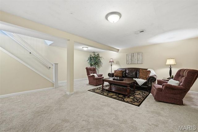 27 Michelle Lane, St Peters, MO 63376