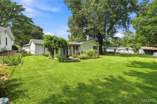 27 Michelle Lane, St Peters, MO 63376