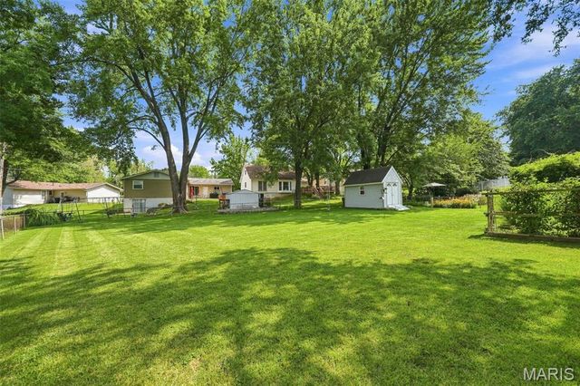 27 Michelle Lane, St Peters, MO 63376