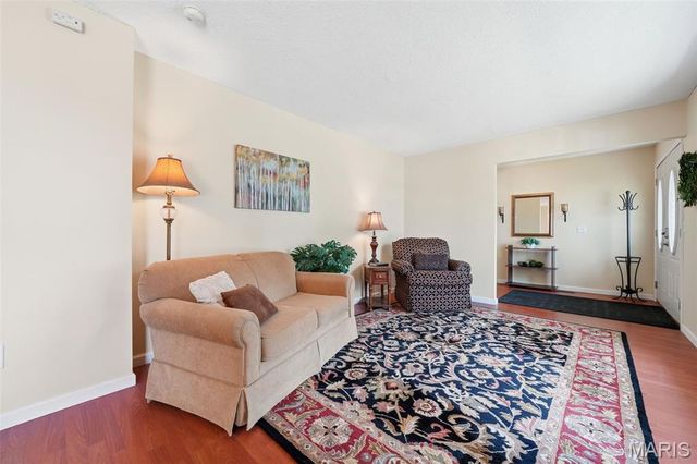27 Michelle Lane, St Peters, MO 63376