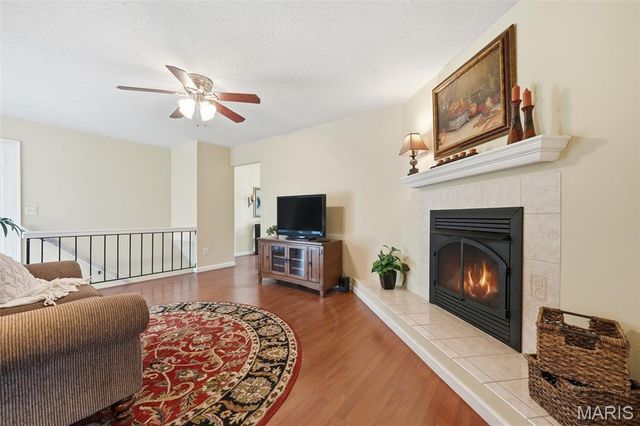 27 Michelle Lane, St Peters, MO 63376