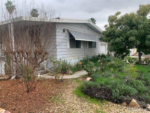 26092 Bamboo Palm Dr, Homeland, CA 92548