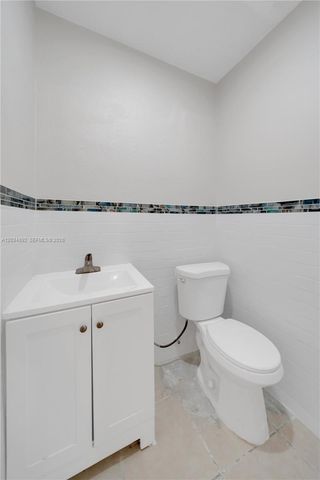 7555 SW 28th St Road b, Miami, FL 33155