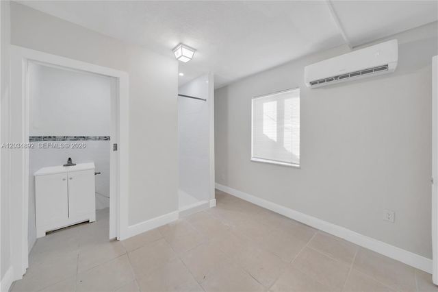 7555 SW 28th St Road b, Miami, FL 33155