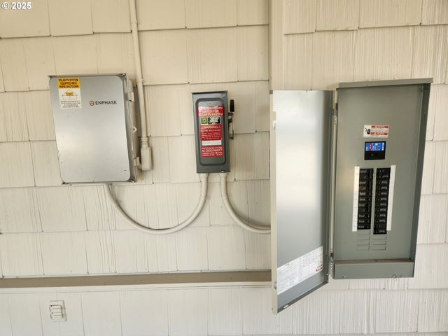 82 Nw 3rd St, Ontario, OR 97914