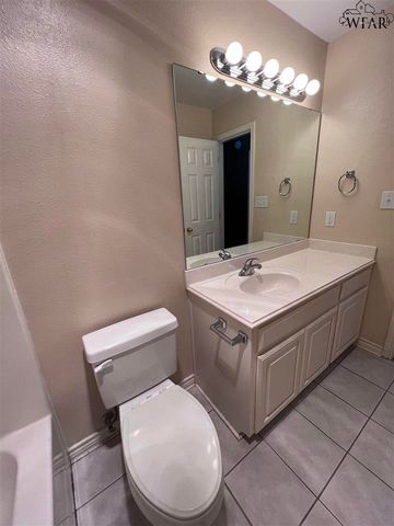 6031 VAN DORN DRIVE, Wichita Falls, TX 76310